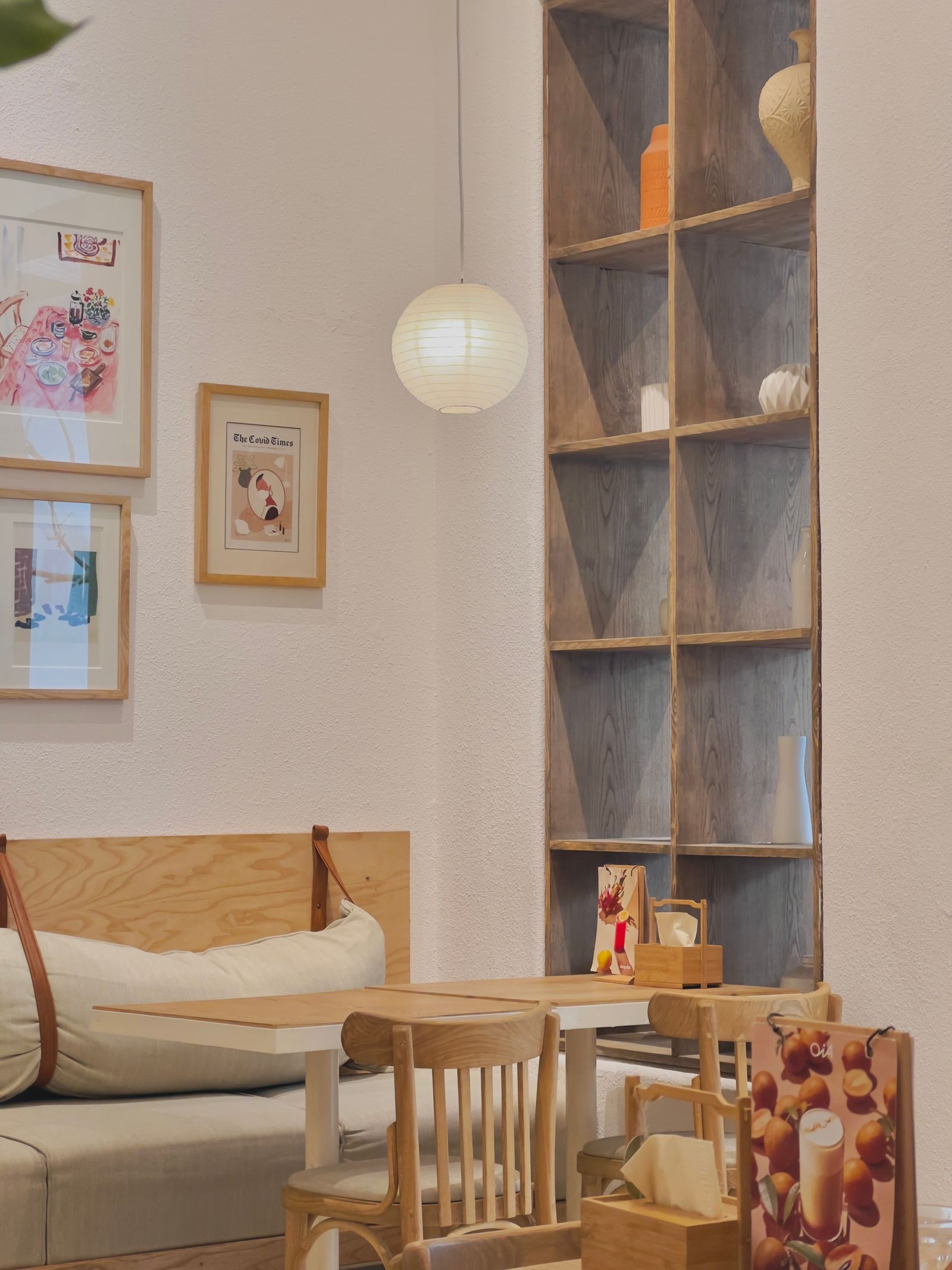 Gemütliches Café-Interieur
