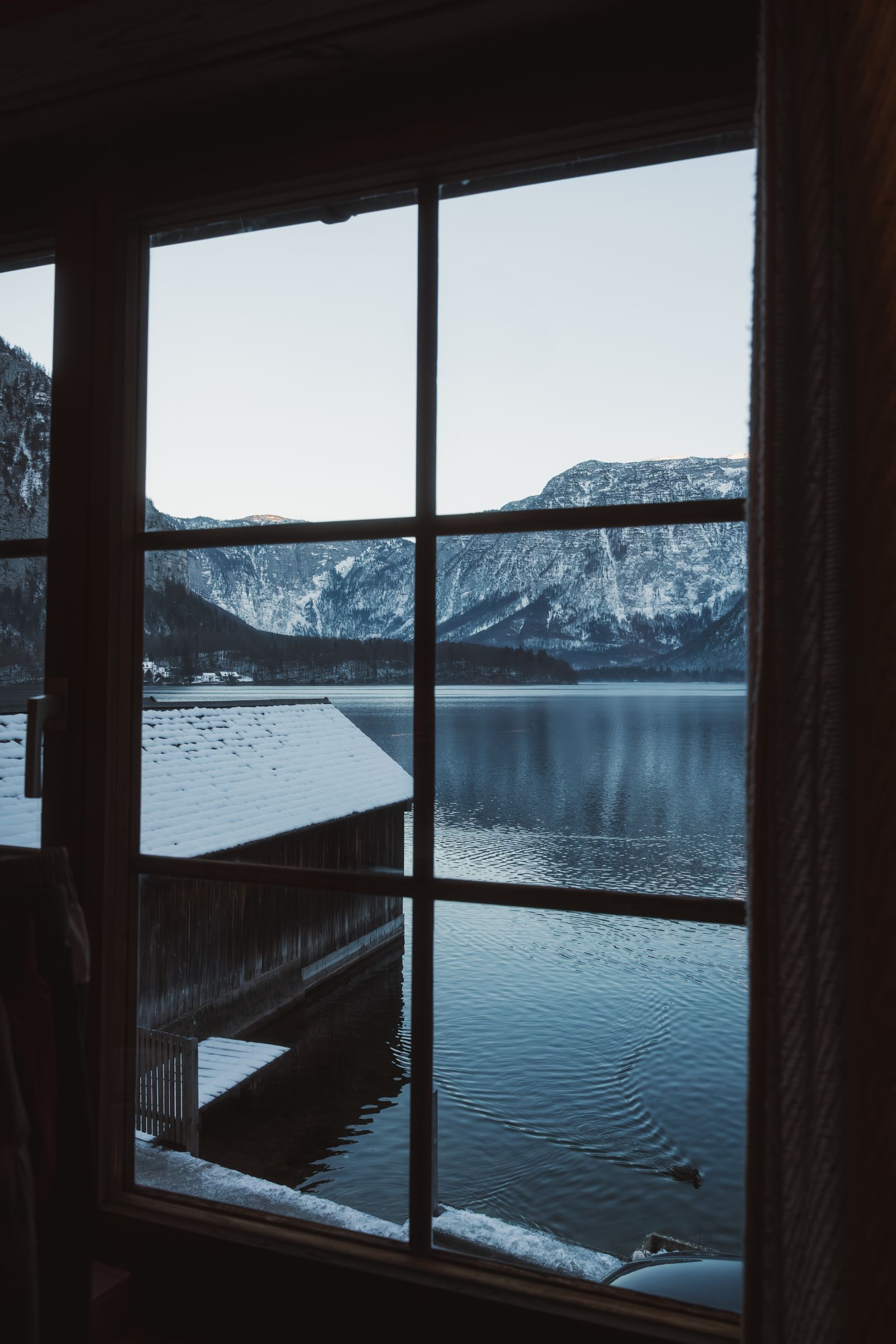 Seeblick aus dem Fenster